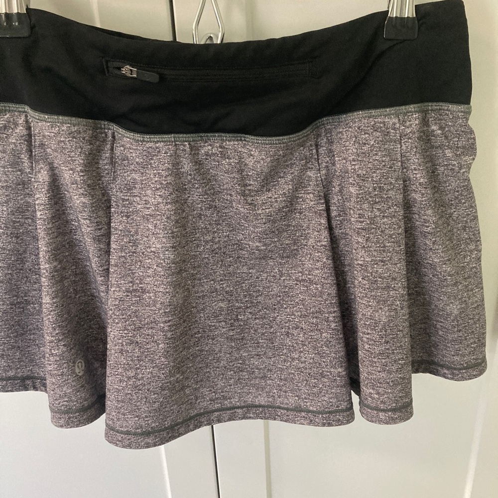 Lululemon pace rival skirt, size 6 regular